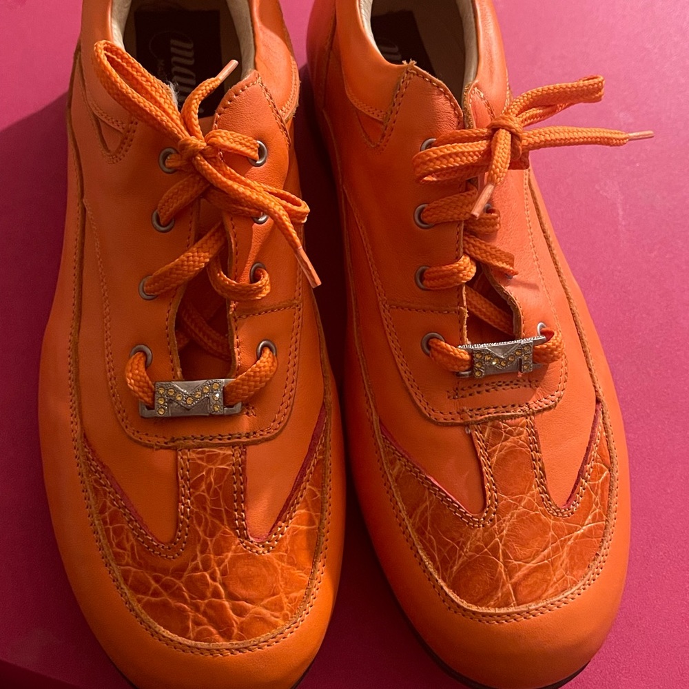 🌟Brand new mauri sneakers authentic🌟🌟